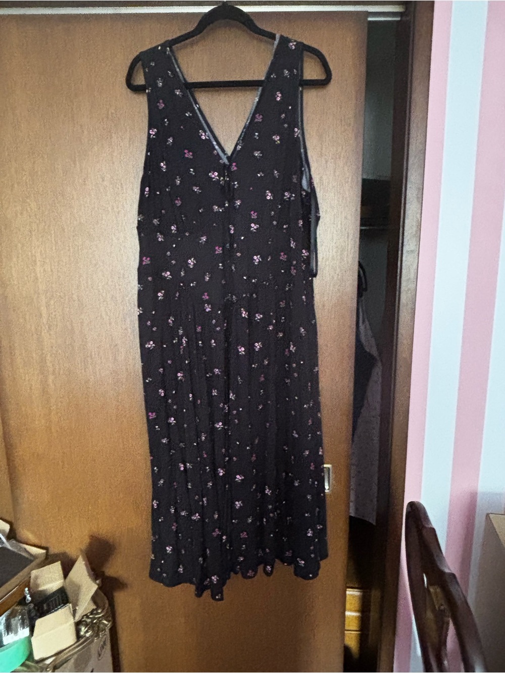 torrid Black Sleeveless V-Neck Floral Midi Dress